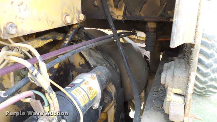 image for item L3132 1986 Dresser 520B wheel loader