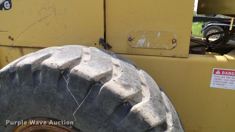 image for item L3132 1986 Dresser 520B wheel loader