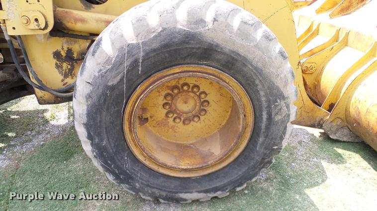 image for item L3132 1986 Dresser 520B wheel loader