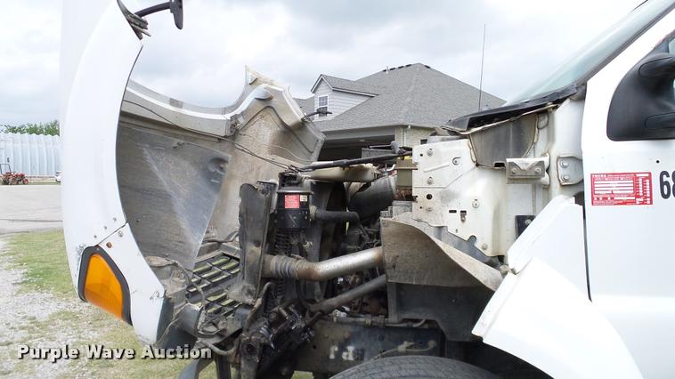 image for item L3136 2000 Ford F750 dump truck