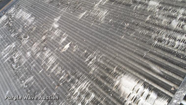 image for item L3136 2000 Ford F750 dump truck