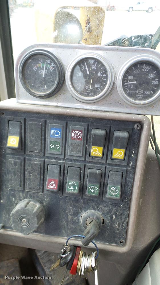 image for item L3139 1994 Fiat-Allis FR100 wheel loader