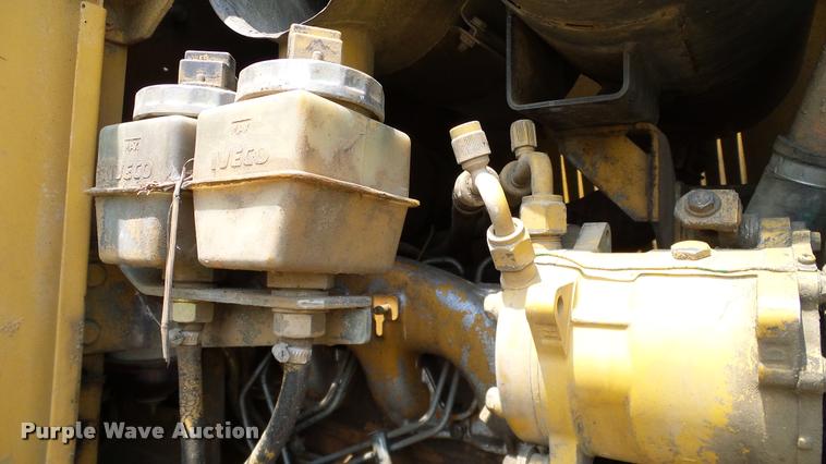 image for item L3139 1994 Fiat-Allis FR100 wheel loader