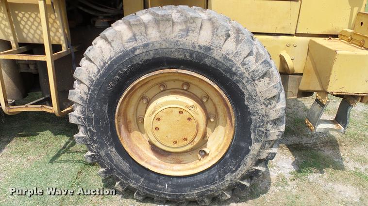 image for item L3139 1994 Fiat-Allis FR100 wheel loader