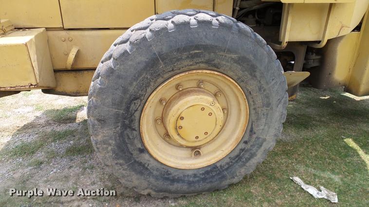 image for item L3139 1994 Fiat-Allis FR100 wheel loader