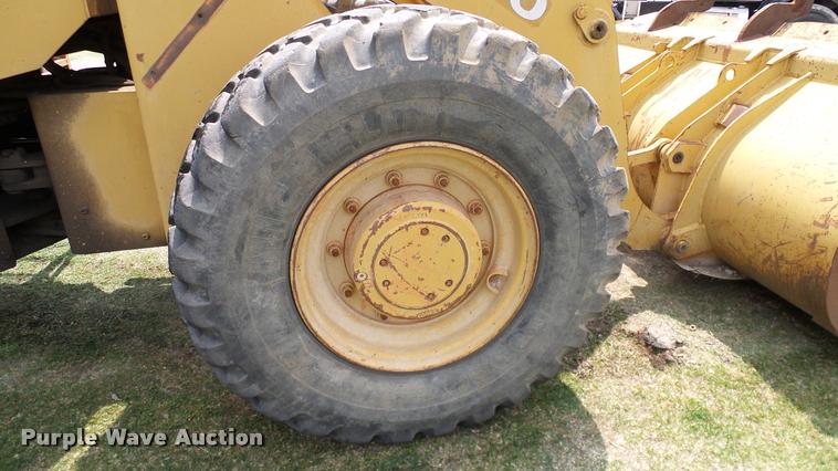 image for item L3139 1994 Fiat-Allis FR100 wheel loader