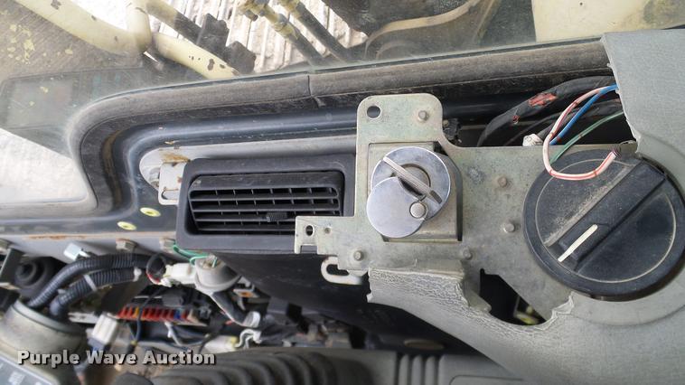 image for item L3140 1994 Komatsu PC200LC-6L excavator