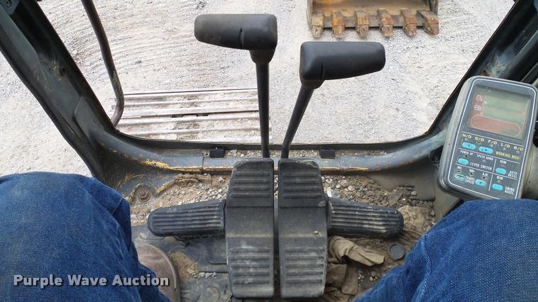 image for item L3140 1994 Komatsu PC200LC-6L excavator