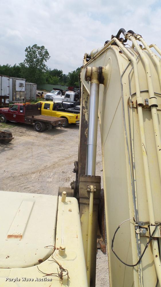 image for item L3140 1994 Komatsu PC200LC-6L excavator