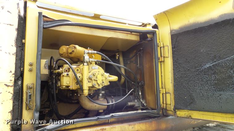 image for item L3140 1994 Komatsu PC200LC-6L excavator