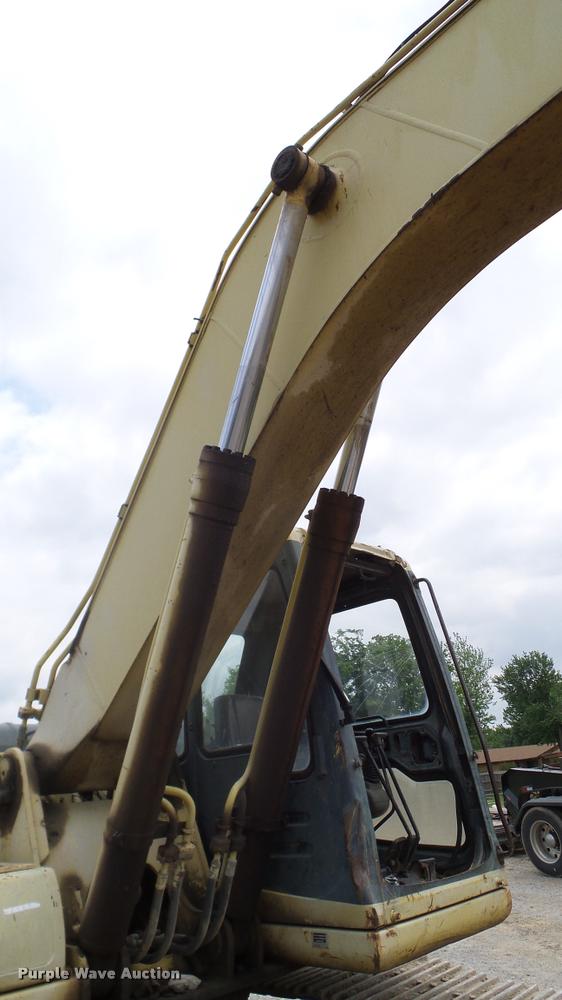 image for item L3140 1994 Komatsu PC200LC-6L excavator