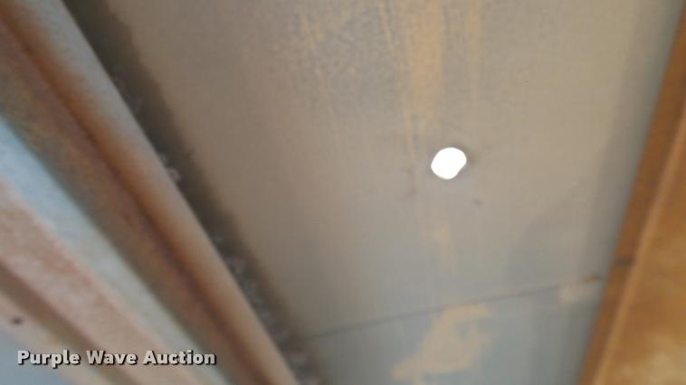 image for item L3141 1981 International 1854 tank truck