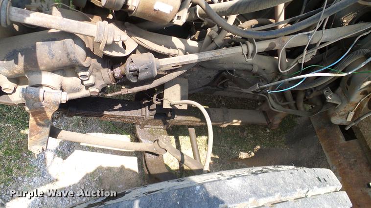 image for item L3141 1981 International 1854 tank truck