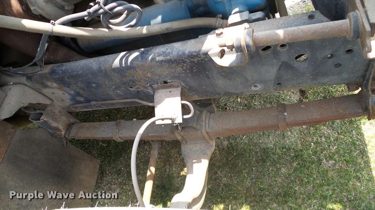 image for item L3141 1981 International 1854 tank truck