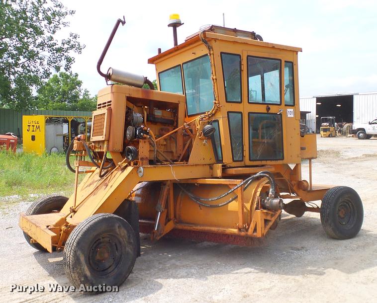 image for item L3142 Broce Broom H20 broom