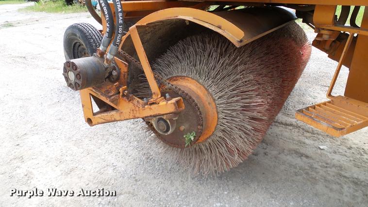 image for item L3142 Broce Broom H20 broom