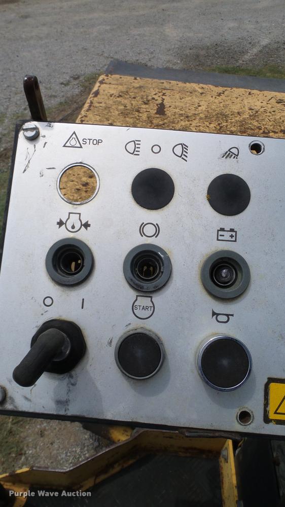 image for item L3145 1992 Dynapac CC121 double drum vibratory roller