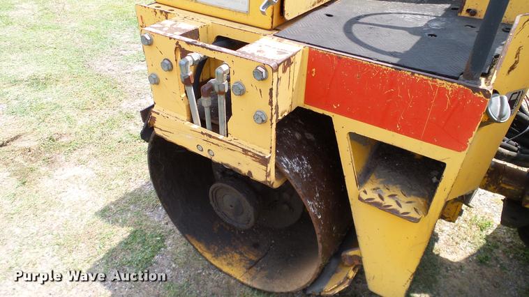 image for item L3145 1992 Dynapac CC121 double drum vibratory roller