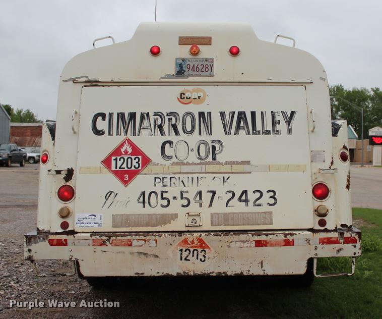 image for item L4991 1981 International S1900 fuel truck