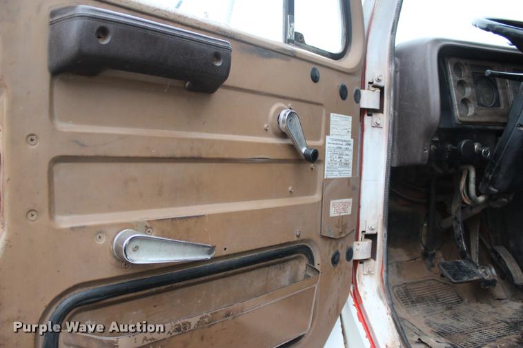 image for item L4991 1981 International S1900 fuel truck