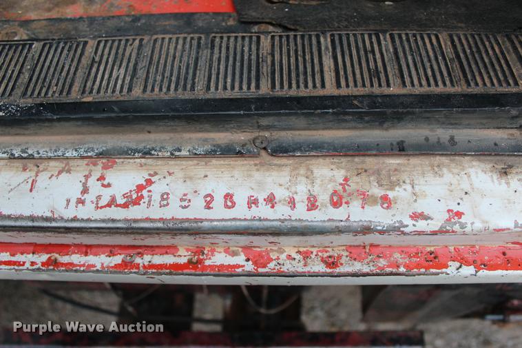 image for item L4991 1981 International S1900 fuel truck