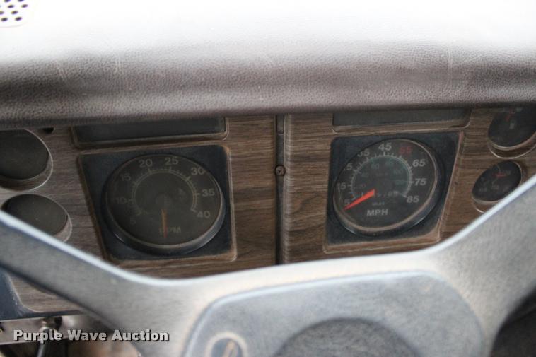 image for item L4991 1981 International S1900 fuel truck