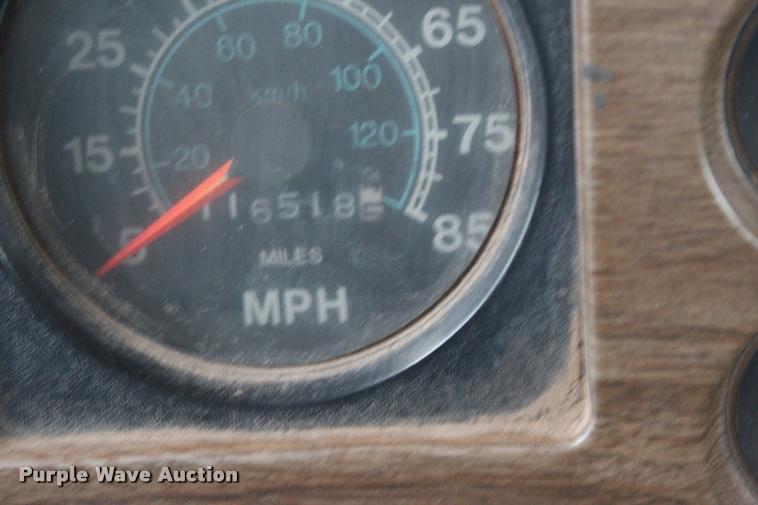 image for item L4991 1981 International S1900 fuel truck