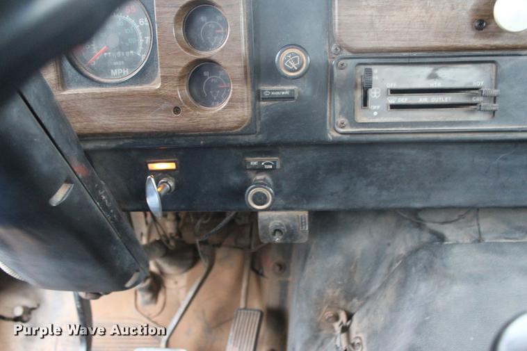 image for item L4991 1981 International S1900 fuel truck