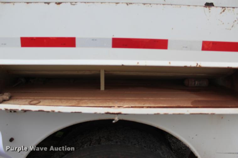 image for item L4991 1981 International S1900 fuel truck