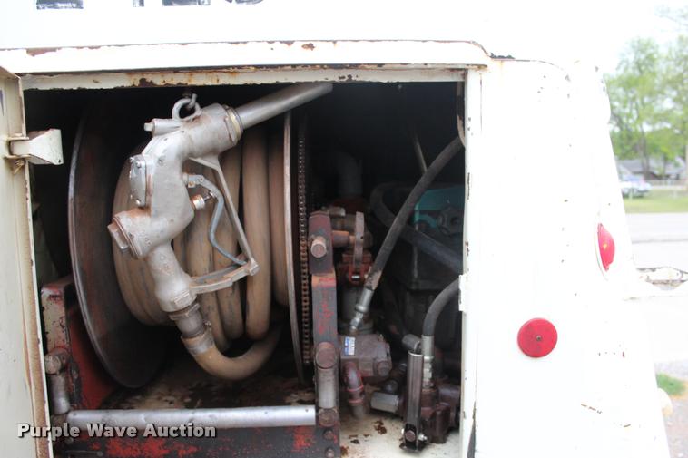 image for item L4991 1981 International S1900 fuel truck
