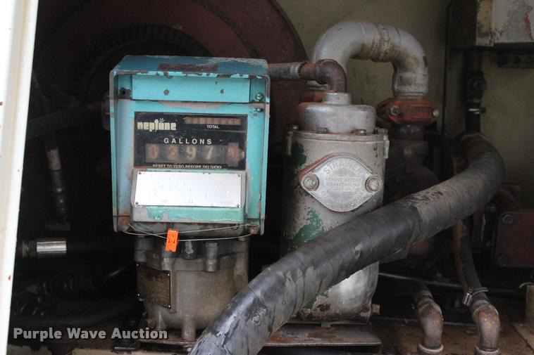 image for item L4991 1981 International S1900 fuel truck