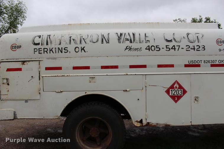 image for item L4991 1981 International S1900 fuel truck