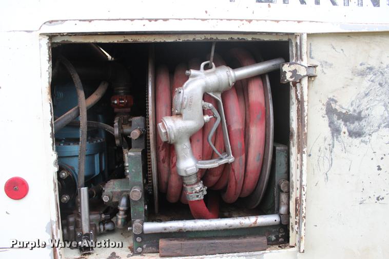image for item L4991 1981 International S1900 fuel truck