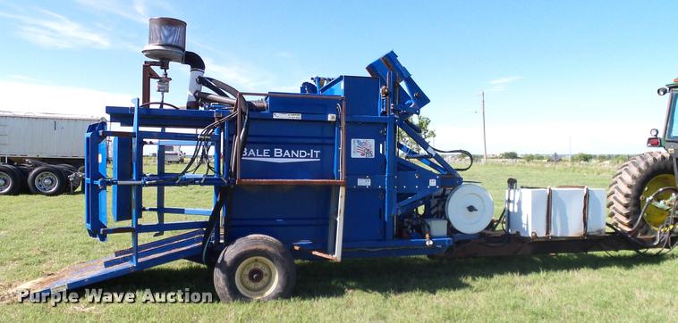 image for item DA6180 GFC Bale Band-It 100 bale bundler
