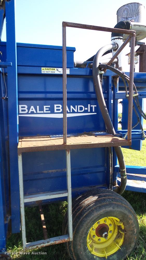 image for item DA6180 GFC Bale Band-It 100 bale bundler