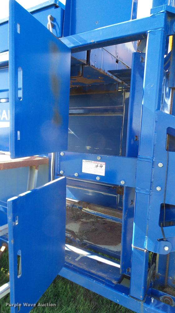 image for item DA6180 GFC Bale Band-It 100 bale bundler