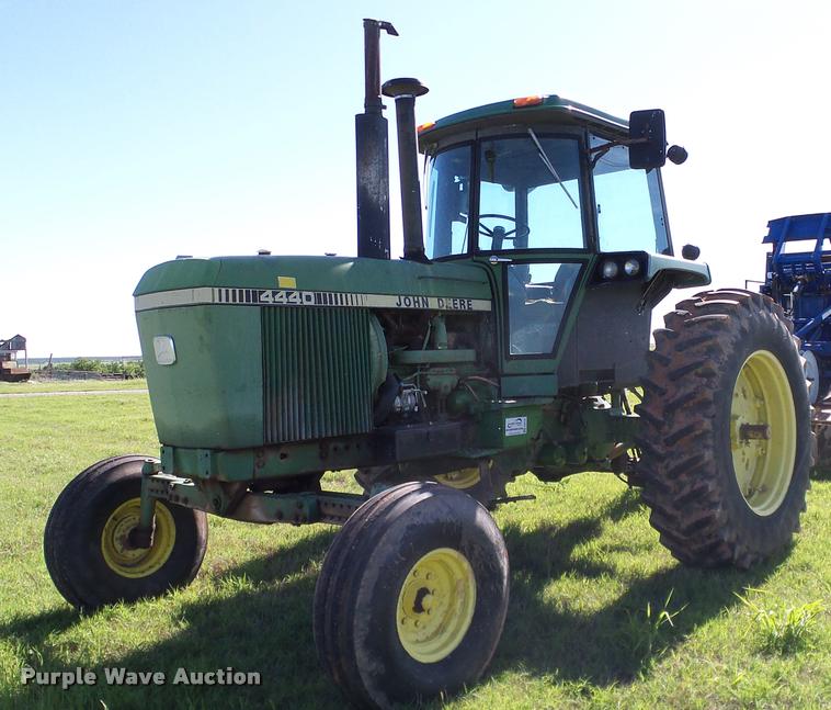 image for item DA6181 1981 John Deere 4440 tractor