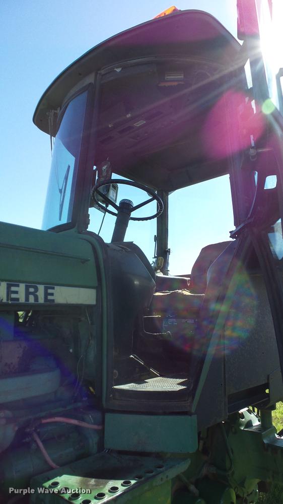 image for item DA6181 1981 John Deere 4440 tractor