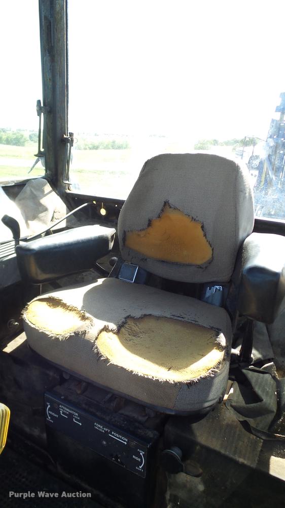 image for item DA6181 1981 John Deere 4440 tractor