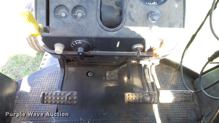 image for item DA6181 1981 John Deere 4440 tractor