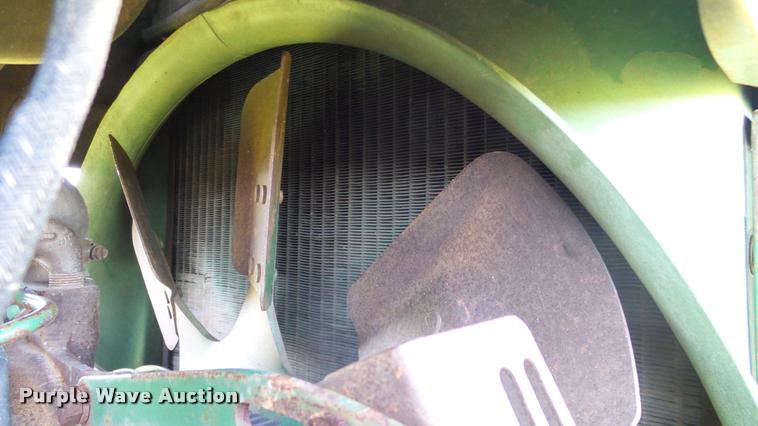 image for item DA6181 1981 John Deere 4440 tractor