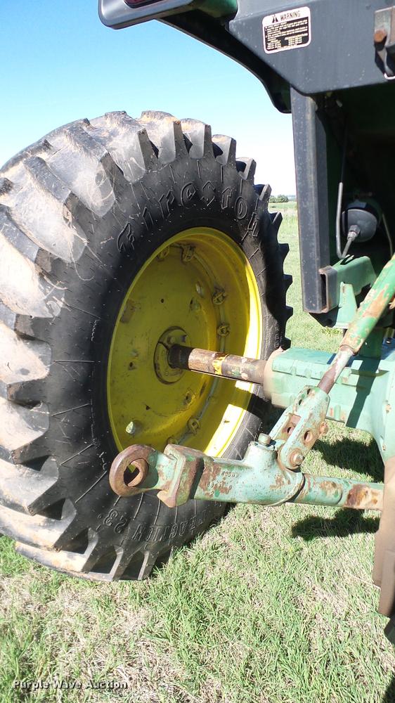 image for item DA6181 1981 John Deere 4440 tractor