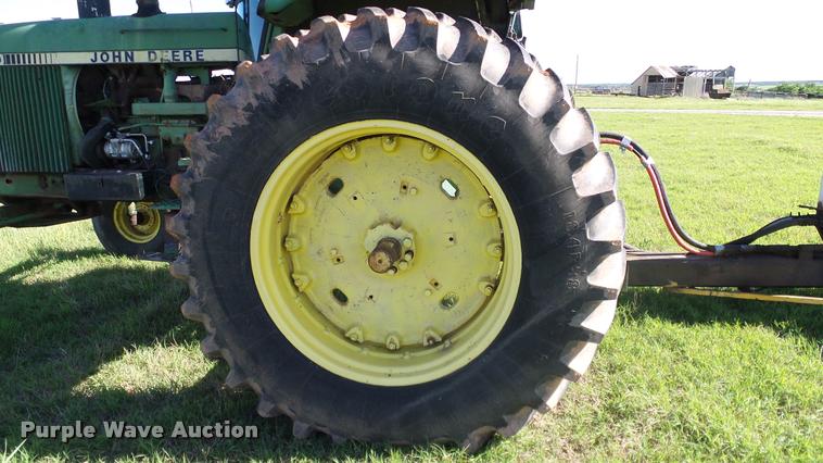 image for item DA6181 1981 John Deere 4440 tractor