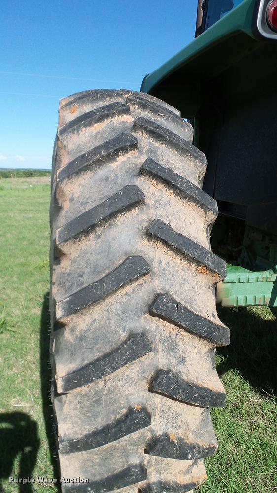 image for item DA6181 1981 John Deere 4440 tractor