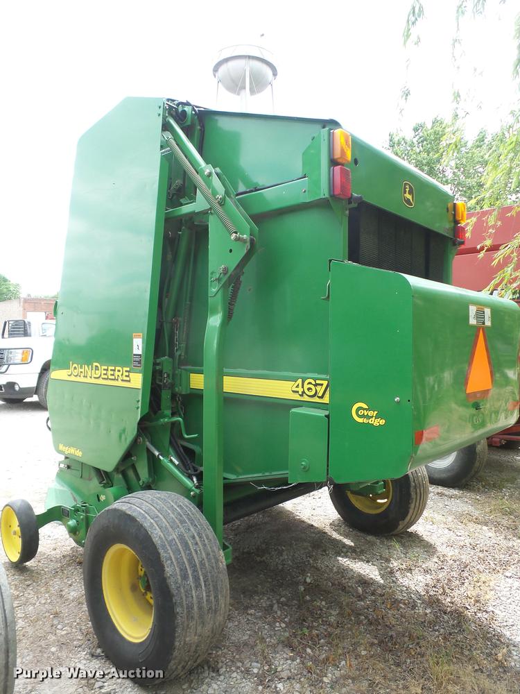 image for item DA6326 2005 John Deere 467 round baler
