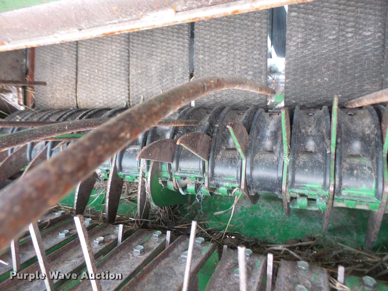 image for item DA6326 2005 John Deere 467 round baler