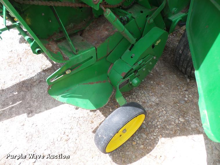 image for item DA6326 2005 John Deere 467 round baler