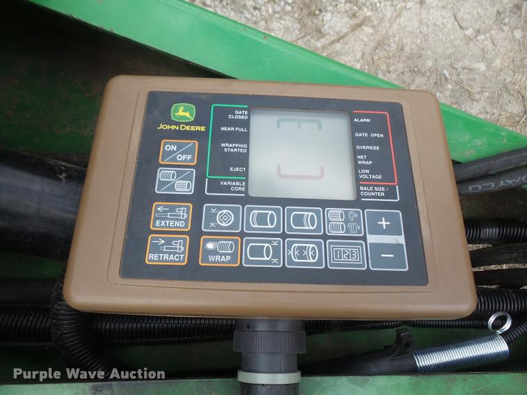 image for item DA6326 2005 John Deere 467 round baler