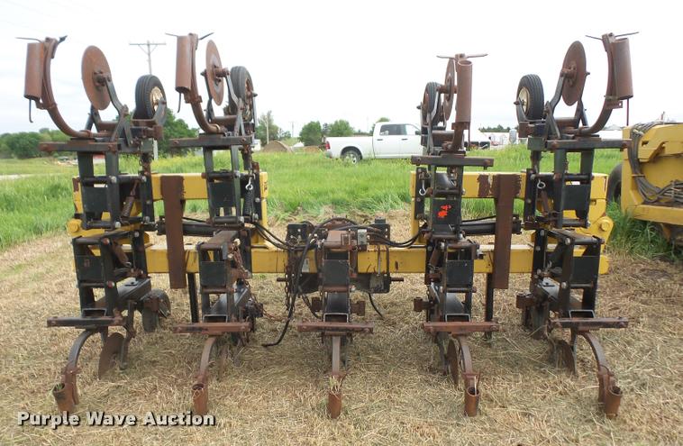 image for item DA6337 Landoll cultivator