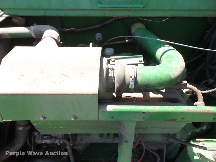 image for item DA6387 John Deere 8820 Titan II combine